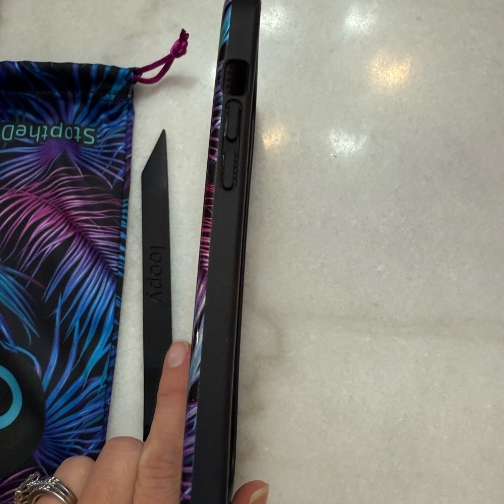 Loopy Original - iPhone 13 Pro Max (6.7" Screen) - Aurora Palms Iridescent Ed - Picture 6 of 10
